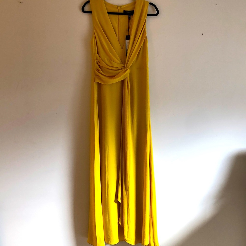 BCBGMAXAZRIA Gown. Size 6.